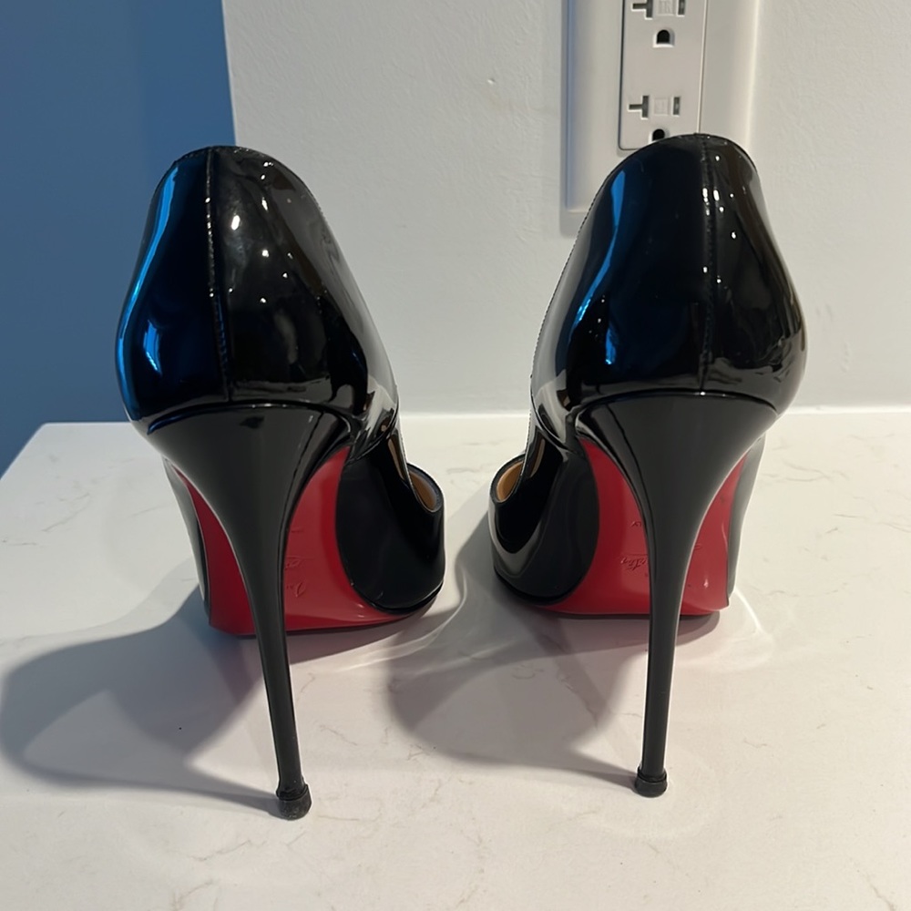 Christian Louboutin So Kate